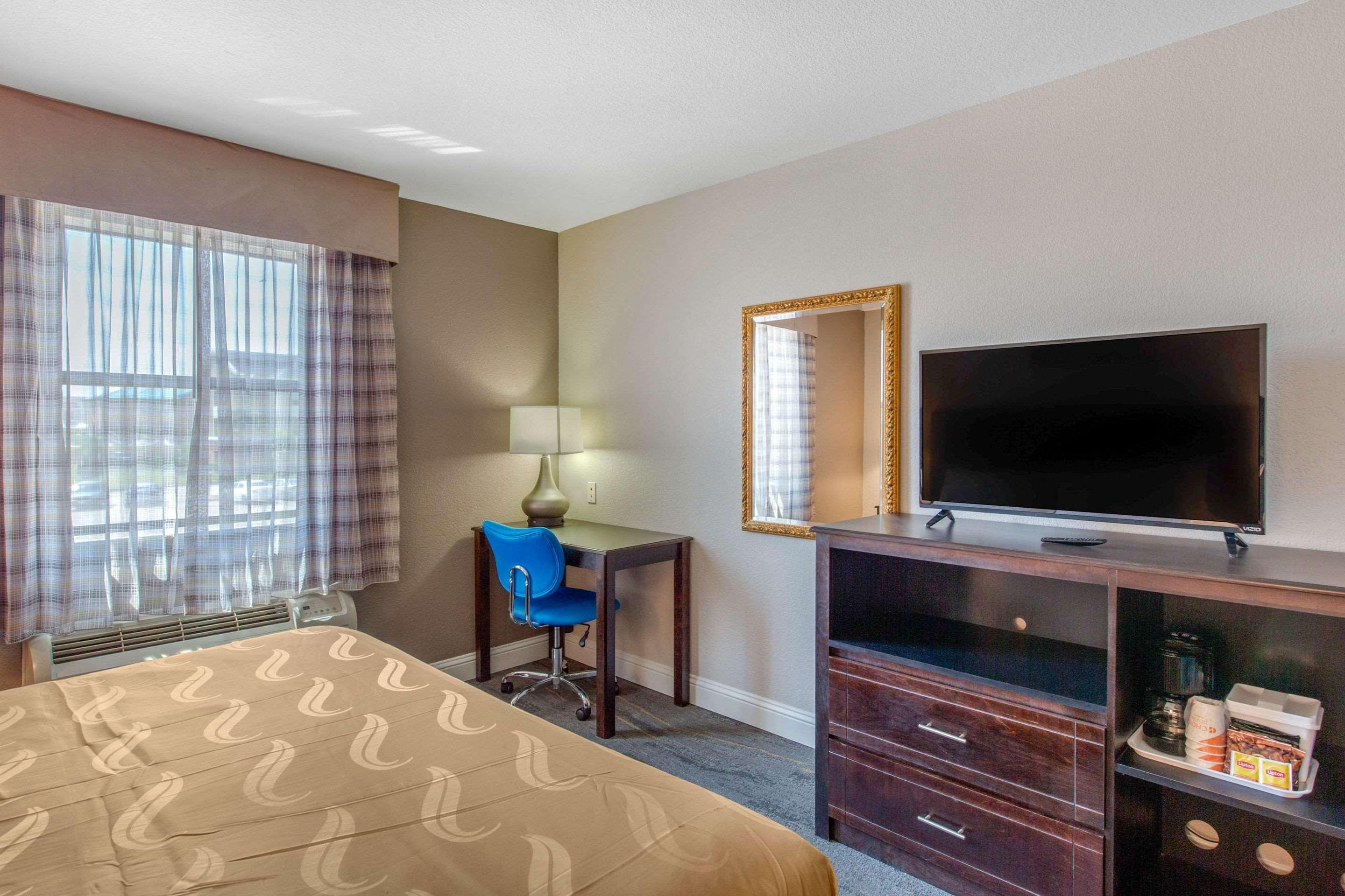 Quality Inn And Suites Port Arthur Nederland エクステリア 写真