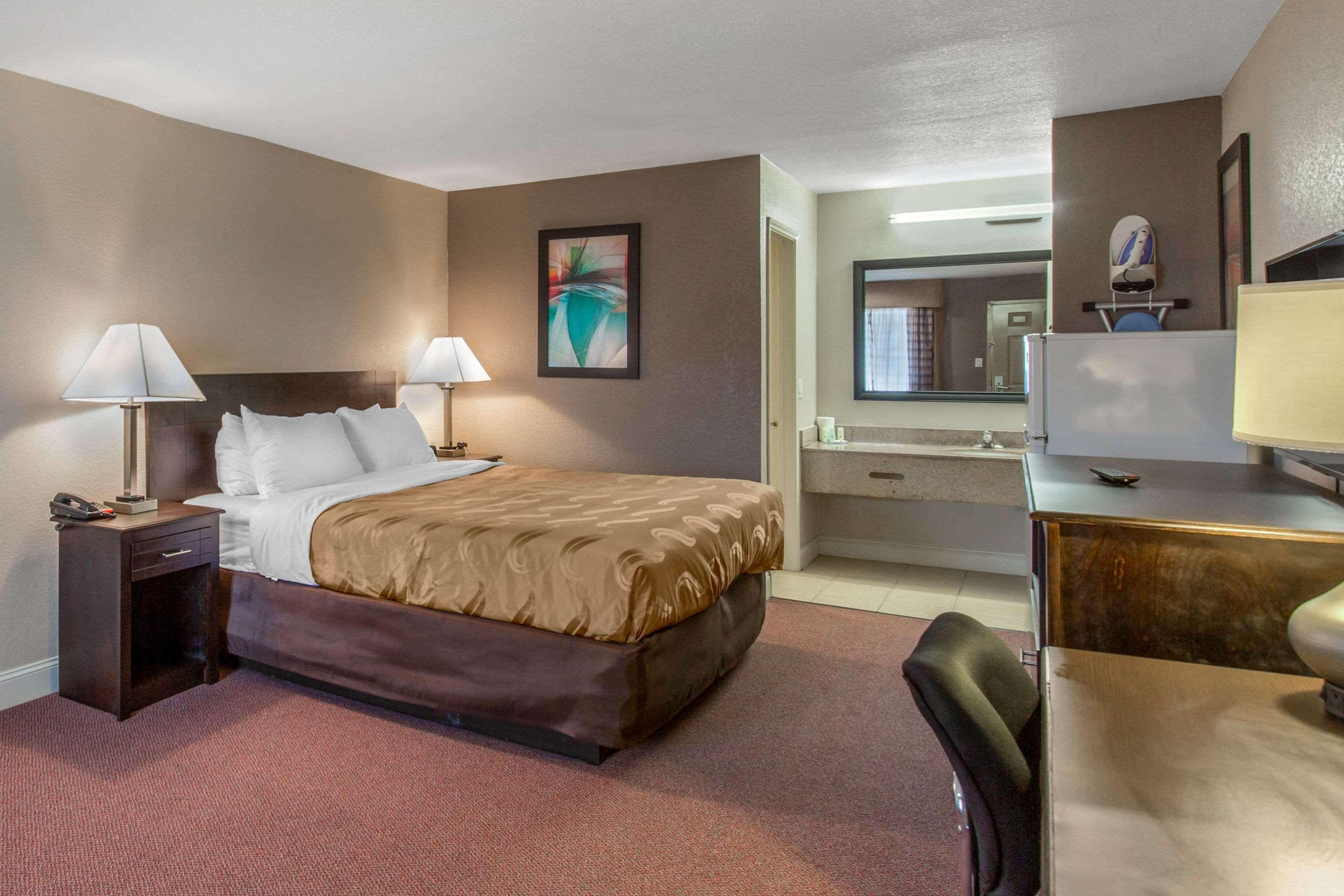 Quality Inn And Suites Port Arthur Nederland エクステリア 写真