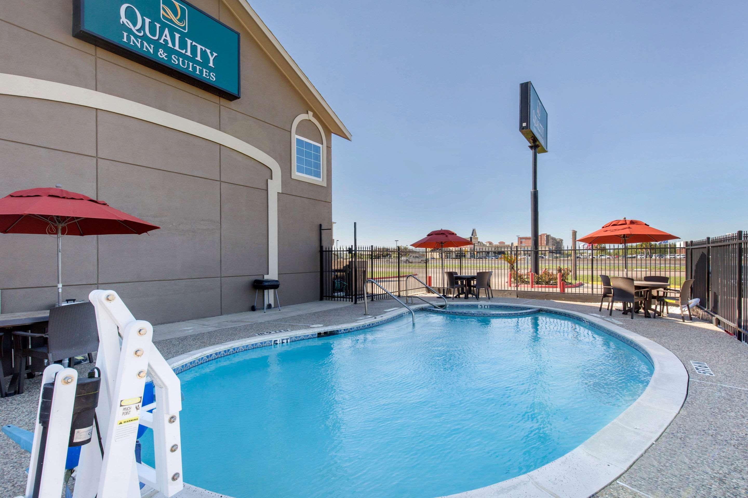 Quality Inn And Suites Port Arthur Nederland エクステリア 写真