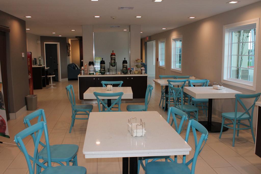 Quality Inn And Suites Port Arthur Nederland エクステリア 写真