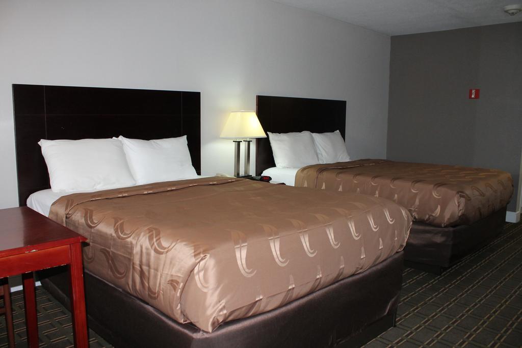 Quality Inn And Suites Port Arthur Nederland エクステリア 写真